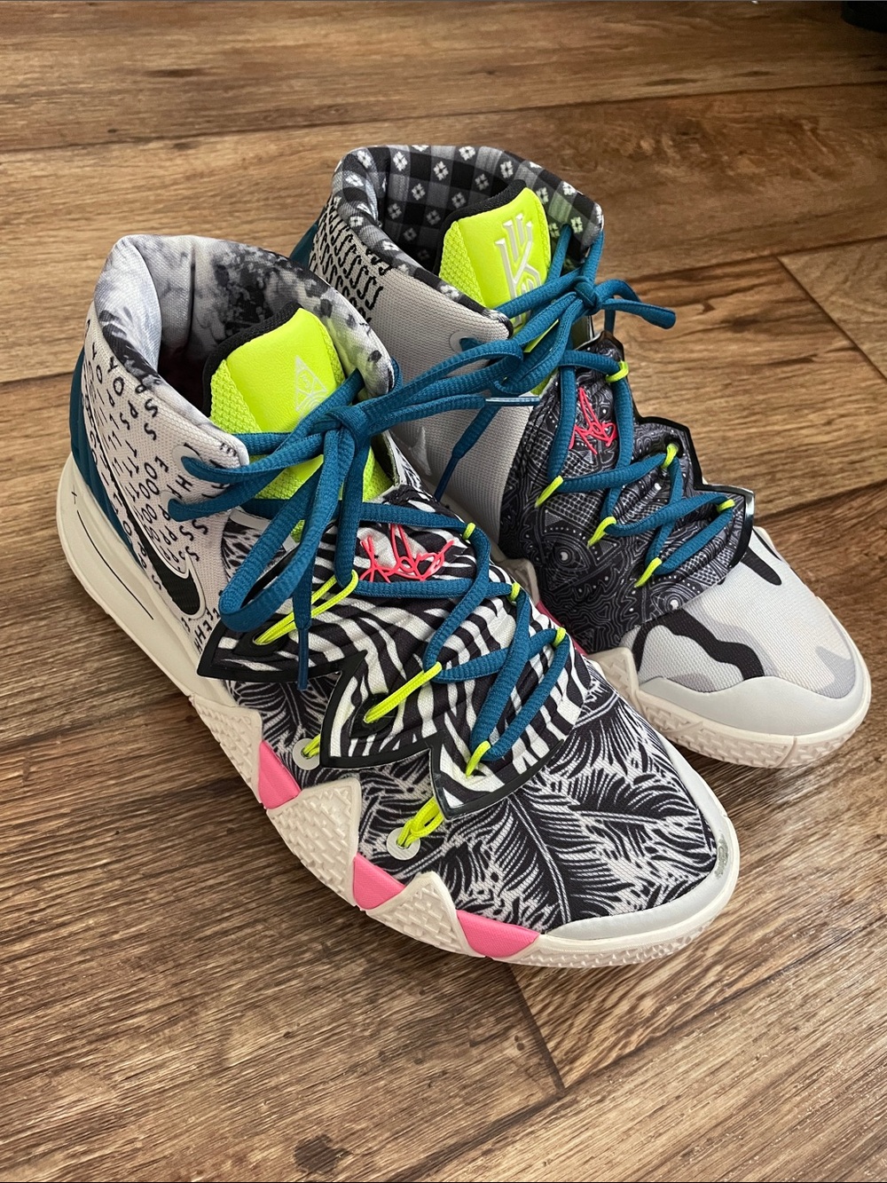 Nike Kybrid S2 "What the Neon" Basketball Sneaker Big Kid Size 7.5
